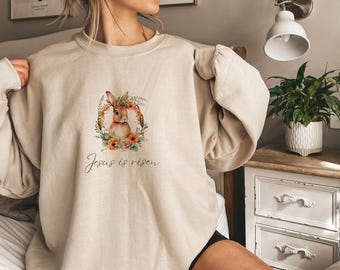 Paassweater met konijntje, Jesus Is Risen christelijke trui personaliseerbaar, schattige dieren shirts, christelijke geschenken, op geloof gebaseerd sweatshirt