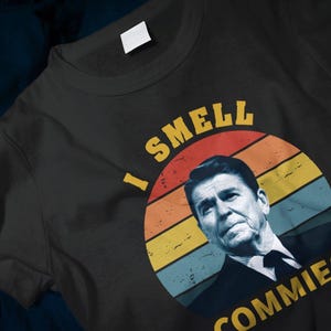 I Smell Commies Classic T-Shirt