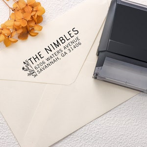 Adresstempel bloemen, aangepaste familienaam adresstempel, zelfinktende stempel, kerstcadeaus, afstudeercadeau