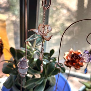 Handgemaakte plantensteker UV-hars en koperdraad bungelende bloem kamerplant voor meer plantengroei tuindecoratie maanprismapunt