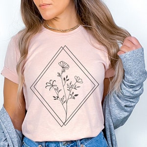 Flower Shirt, Flower Shirt Aesthetic, Floral Graphic Tee, Floral Shirt, Flower Tshirt, Wild Flower Shirt, Wildflower Tshirt, Gift for Her