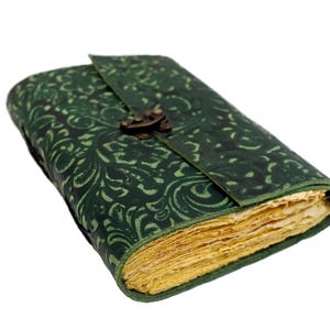 Handmade Leather Journal: Antique Deckle Edge Paper, 200 Page Sketchbook