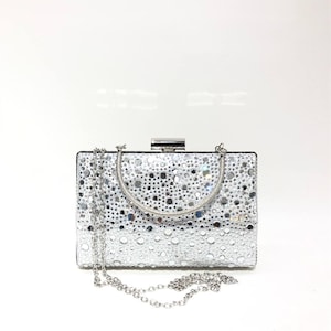 Silver Crystal Clutch Bag – 20x17 cm Rhinestone Evening Purse with Chain – Elegant Formal Bag for Parties & Weddings - Fast Shipping