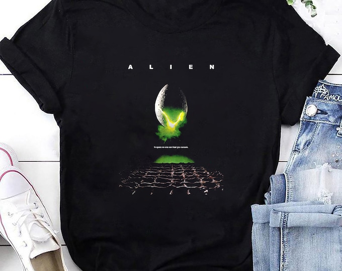 ALIEN Movie 1979 T-Shirt, Aliens Shirt Fan Gifts, Aliens Vintage Shirt, Aliens Xenomorph Shirt, Aliens Film Shirt, Aliens Horror Movie Shirt