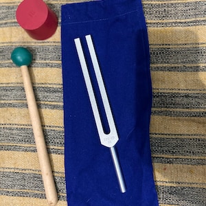 272.20 hz Metal Tuning Fork with bag and mallet Un Weighted Tuning Fork for Sound Healing Balancing mind and body perfect valentine day gift