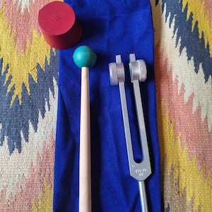 136.10 hz Weighted Metal Tuning Fork with bag and mallet Tuning Forks for Sound Healing Balancing mind and body perfect valentine day gift