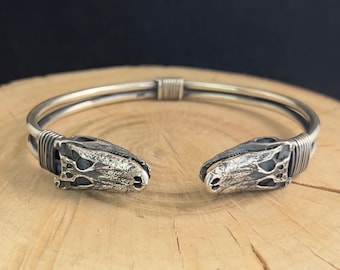 Pulsera de plata con cabeza de cocodrilo para hombre, pulsera con pinza temática de animales salvajes, pulsera unisex ajustable de plata esterlina, regalo para amantes de los animales.