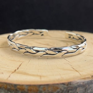 Men&#39;s Engraved Silver Wrist Bracelet, Link Men Bracelet, 925K Adjustable Embroidered Cuff Bracelet, Unisex Handmade Bracelet, Gift For Him