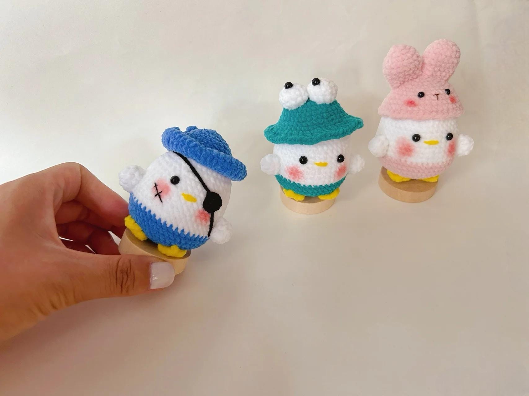 ニワトリのハロウィンコスチュームのあみぐるみ編み図｜フードデザイン