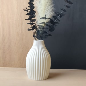 Schwarze Vase, weiße Vase 22cm / 17cm groß modern für Trockenblumen ideales Geschenk. Bobi Vase Bild 6