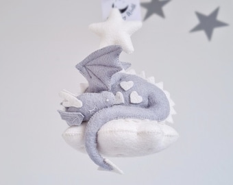 Dragon mini baby mobile | Custom baby mobile | Handmade felt baby mobile | Crib mobile | Fantasy theme | New mom gift | Baby shower gift