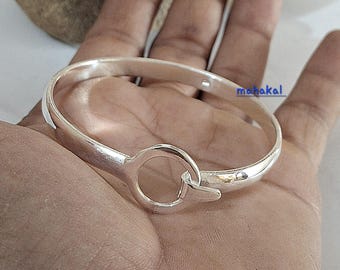 Massief zilveren armband: stevige zilveren handgemaakte armbanden. Cadeau voor haar. Damesarmbanden