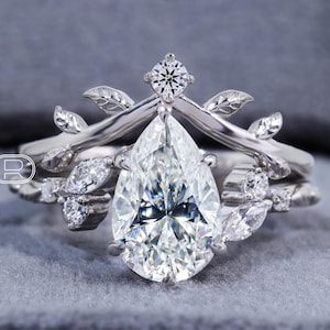 Nature Inspired Pear Shaped Moissanite Engagement Ring Set 14K White Gold Leaf Moissanite Diamond Wedding Bridal Set Vintage Promise Ring