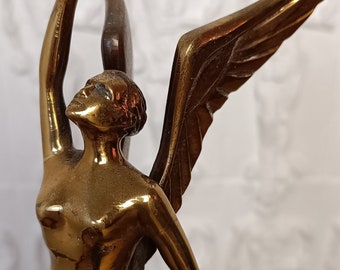 Bronze winged Victory figurine / art deco / Marble base / vintage statue / symbol of triumph