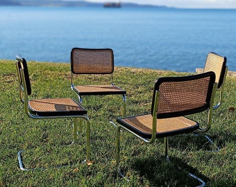 1 von 4 B32-Stühlen / genannt Cesca / entworfen von Marcel Breuer im Jahr 1928 / modern / Wiener Stroh / Esszimmerstühle / hergestellt in Italien in den 1980er Jahren