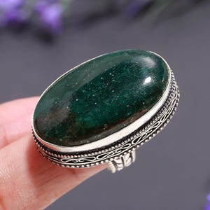 Grüner Jade Ring in Sterling versilbert • Ovaler Grüner Edelstein Ring für Frauen • Boho Statement Schmuck • Handgemachtes Vintage Geschenk für sie
