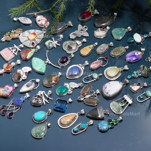 Vente en gros Pendentif en pierres précieuses naturelles, Bijoux faits main en argent sterling 925, Collier en cristal Mix Design & Mix, Cadeaux de Noël pour la famille