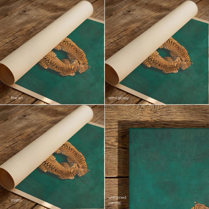 Puede incluir: Impresi&oacute;n enrollada con un dise&ntilde;o de leopardo sobre un fondo verde azulado. La imagen se muestra en cuatro acabados: fine art, semibrillante, mate y lienzo sin marco. Las manchas del leopardo son marrones y negras.