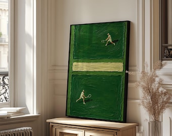 Puede incluir: Pintura enmarcada que representa un partido de tenis en una cancha verde con una franja amarilla. Se muestran dos figuras jugando al tenis. La obra de arte está situada en una habitación con un mueble de madera y una ventana.