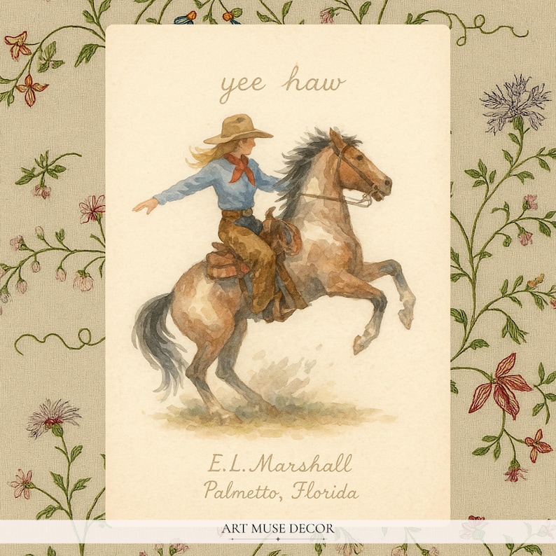 Puede incluir: Una ilustraci&oacute;n en acuarela sobre fondo crema que muestra a una persona con sombrero de vaquero, camisa azul, pa&ntilde;uelo rojo y zahones marrones montando un caballo marr&oacute;n encabritado. El texto dice yee haw, E.L. Marshall, Palmetto, Florida.