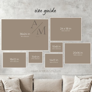 Pu&ograve; includere: Una guida alle taglie mostra cornici rettangolari marroni, con dimensioni in cm. La cornice pi&ugrave; grande &egrave; 91,4 x 61,0 cm, e la pi&ugrave; piccola &egrave; 25,4 x 20,3 cm. Il testo "size guide" &egrave; in alto.