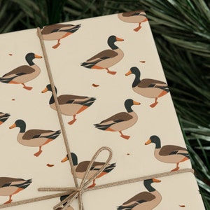 Duck Gift Wrapping Paper - Animal Themed Gift Wrap - Perfect for Hunters & Bird Watchers, Ideal for Birthdays and Christmas