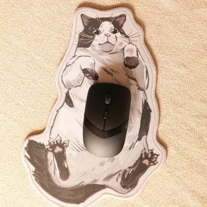 Chonky Orange Katze Mousepad 26 x 15 cm | Rand gesäumt | Rutschfeste Gummiunterseite | Katzenliebhaber Tuxedo cat