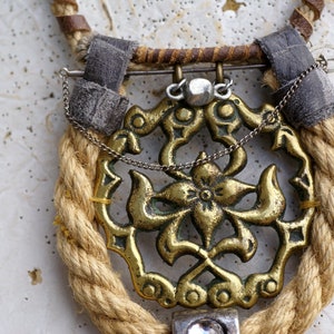 Antique Brass Buckle Choker, Assemblage Necklace, Leather, OOAK Wearable Art bild 9