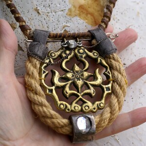 Antique Brass Buckle Choker, Assemblage Necklace, Leather, OOAK Wearable Art bild 6