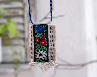 Linen Floral Applique Necklace: Sashiko Boro Fabric Choker