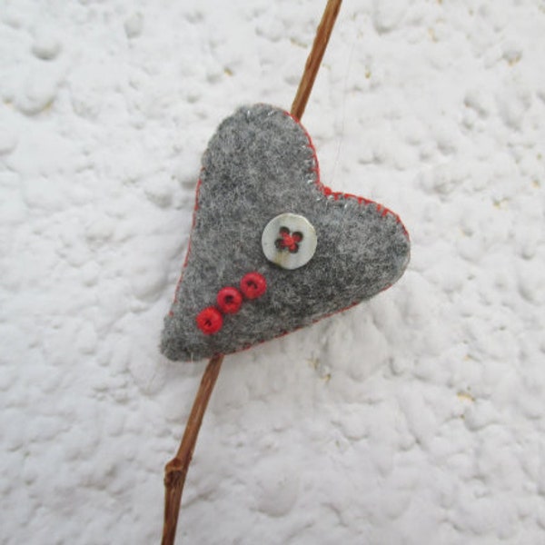 hand-sewn felt heart, grey heart, heart with buttons, Heart Felt Brooch, grey heart brooch, small heart brooch, mixed media, boho brooch