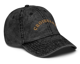 Sombrero bordado con croissant