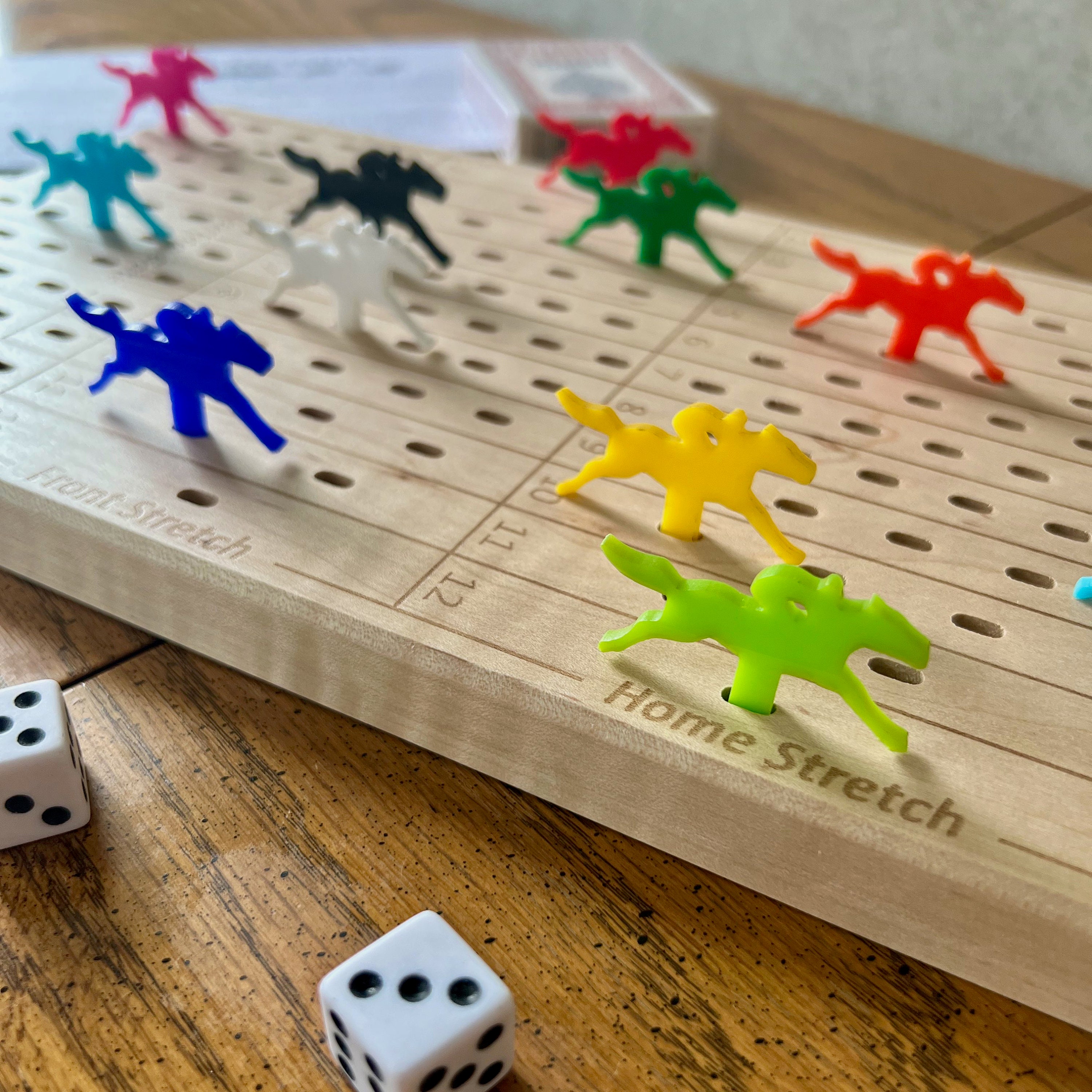 Horse Racing Board Game for Adults and Kids, Easy Family Game Night for All  Ages, Adult Games for Parties, Wooden Race Board with 11 Horses, 2 Dices