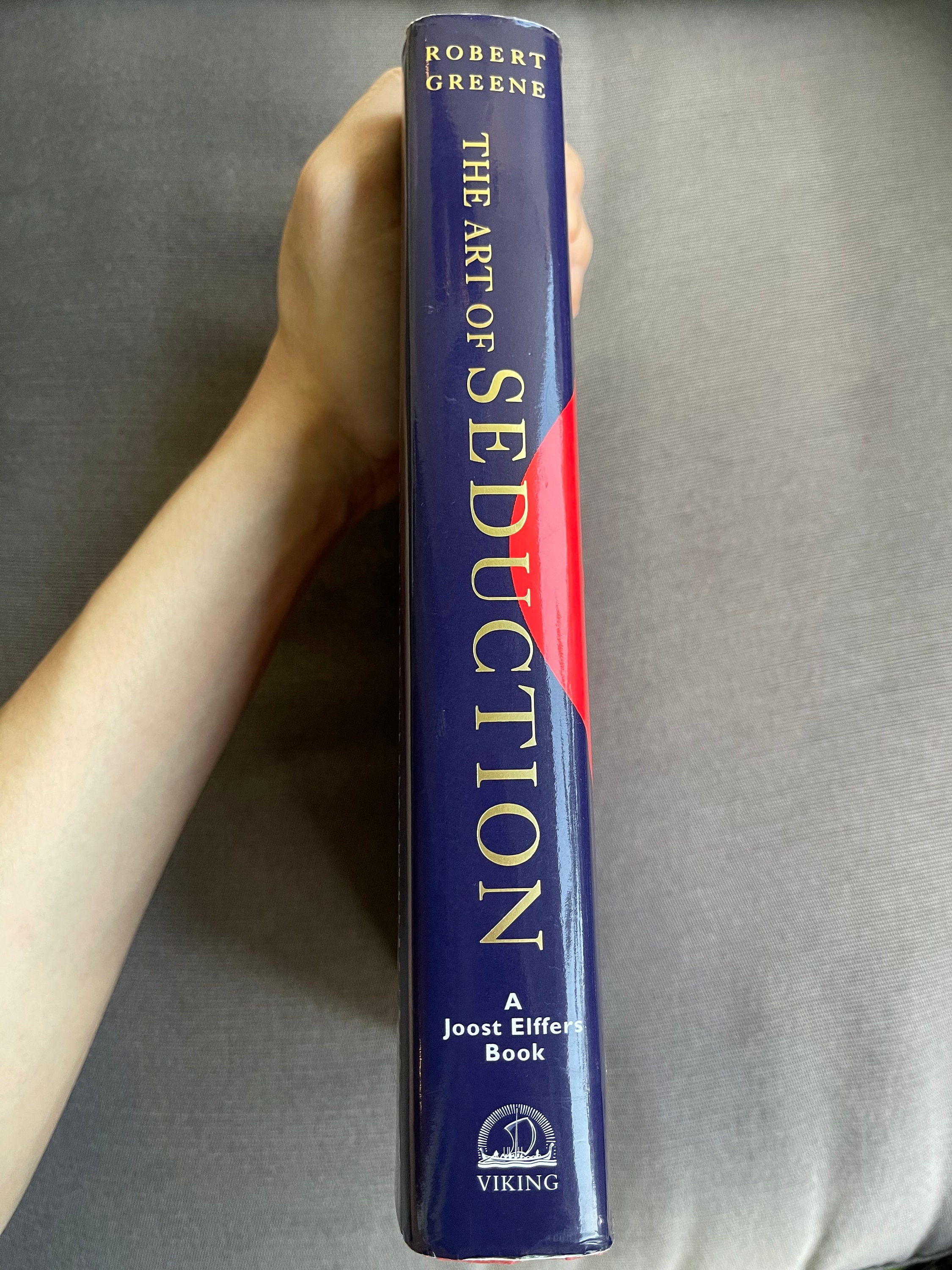 The Art of Seduction (2001) First Edition First Printing by