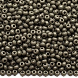 6/0 43020 Preciosa Seed Beads Grey. Opaque Natural.
