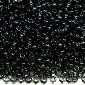 6/0 40010 Preciosa Seed Beads Black Grey. Transparent Natural.
