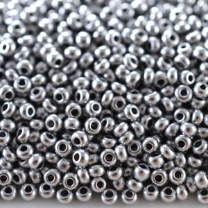 10/0 01700 Perline di semi Preciosa rocailles - Argento metallizzato. Perline di semi in vetro ceco.