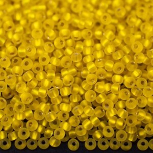 10/0 87010matte Preciosa Seed Beads rocailles. Yellow transparent Silver lined. Czech glass seed beads.