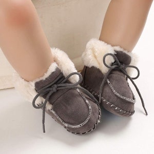 Tiny Steps: Cozy Winter Wonderland Booties for Newborns! - Non-Skid, Soft Sole, Perfect First Shoes