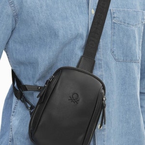 Benetton Sling Bag,Retro Style Sling Bag,Leather Utility Bag,Top Grain Leather Crossbody Bag with Adjustable Shoulder Strap Black