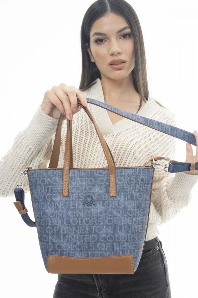 Stylish Designer Handbags for Women,Tote Bag with Shoulder Strap,Fashionable Women's Messenger Bag in Classic Design Blue