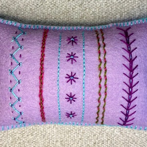 PDF-patroon voor handborduurwerk speldenkussen sperziebonen op wolvilt