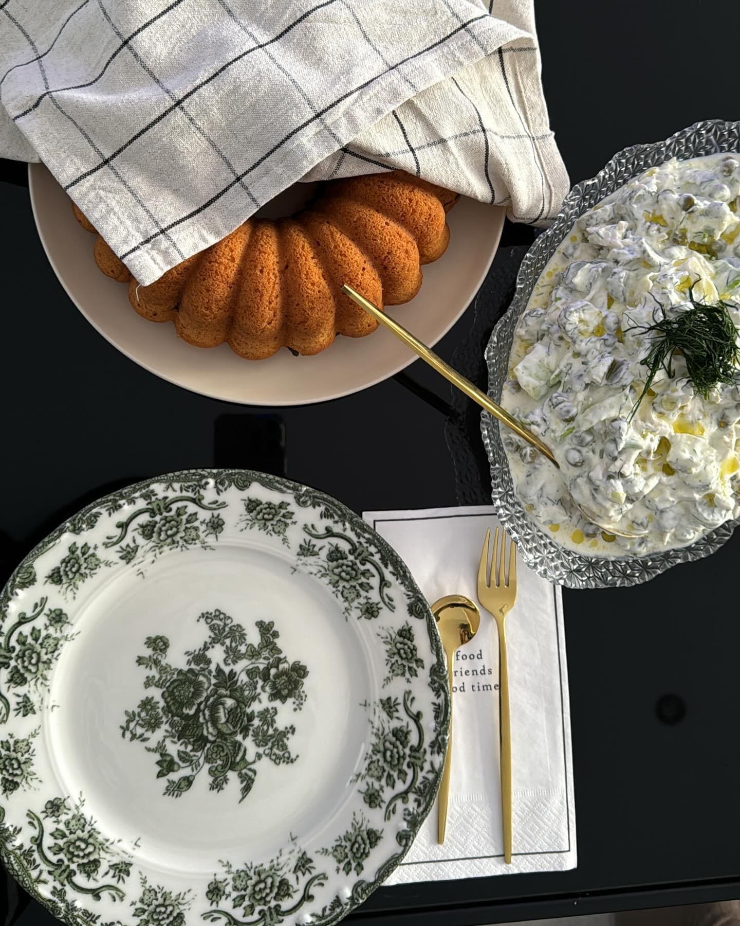 磁器製食器セット｜アンティークグリーンの花柄プレート＆ボウル