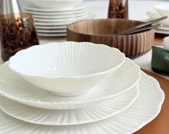 チェコ製のピンクの磁器製ディナーセット（6人用、紅茶とコーヒーの