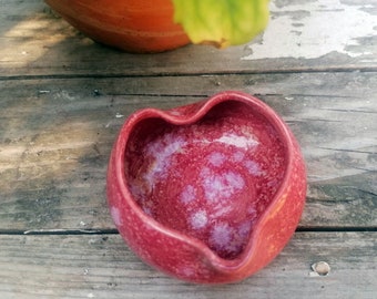 HERZ-SCHÄLCHEN "Strawberry Cream" rot Erdbeer-Milch Keramik handgetöpfert für Dips Gästeseifen Pralinen Schmuck perfektes kleines Geschenk