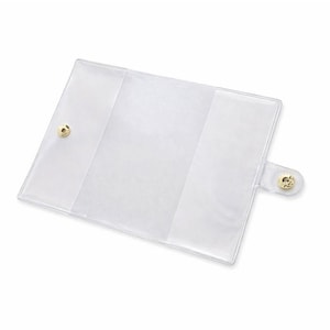 Puede incluir: Un juego de tres tazas de cerámica con un acabado mate moteado. Las tazas son de color crema, gris claro y gris oscuro. Cada taza tiene un diseño simple y minimalista, ideal para café o té.