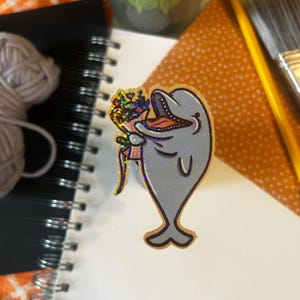 Sticker Dippity le dauphin – Adorable sticker pour ordinateur portable dauphin holographique scintillant, sticker animal imperméable pour journaux et bouteilles d&#39;eau