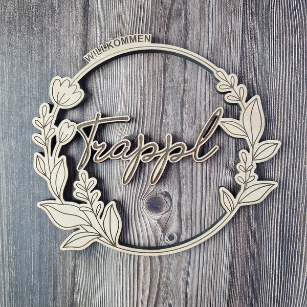 Personalisierbares Türschild aus Holz mit Blumendesign für die Haustür