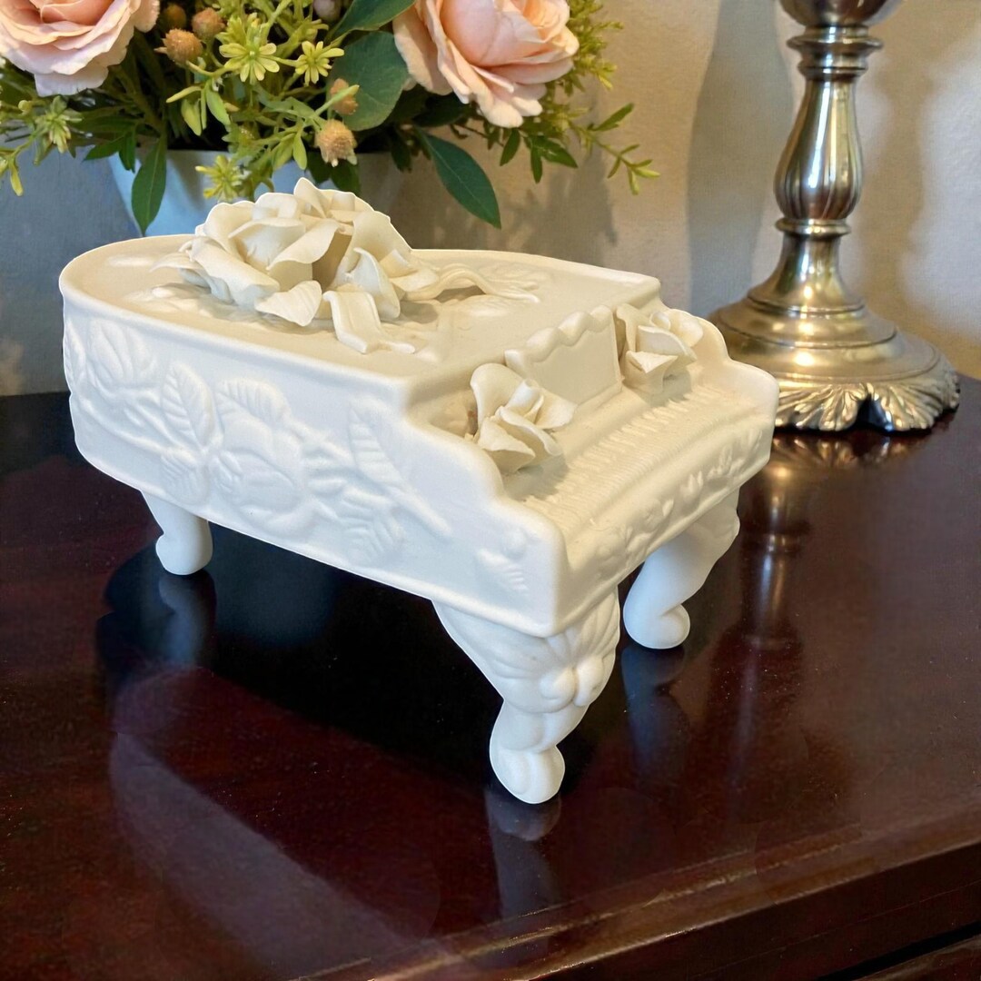 Vintage Porcelain Grand Piano Music Box With Roses | Romeo & Juliet ...
