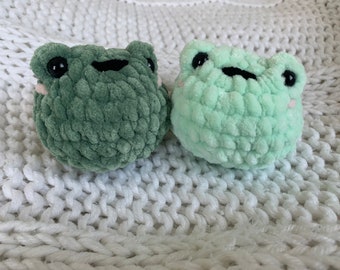 Frog stress ball, crochet frog plush, mini frog, frog friend, desk toy, frog toy, fluffy, soft